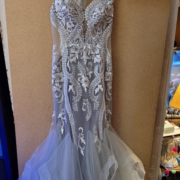 Women's size 8 formal gown - Picture 1 of 12
